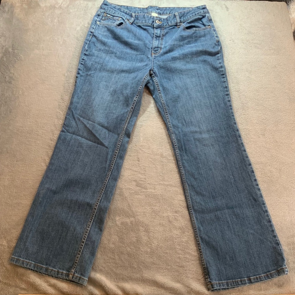 Liz Claiborne Womens Bootcut Jeans Medium Wash Blue Denim Size 16 Mid Rise